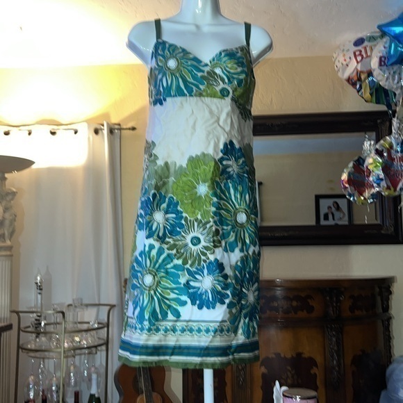 Ann Taylor Dresses & Skirts - Ann Taylor blue, green and white floral dress, size 8P